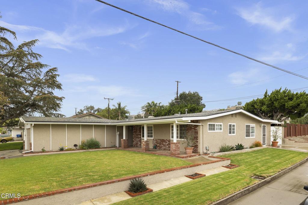 121 W Pleasant Street