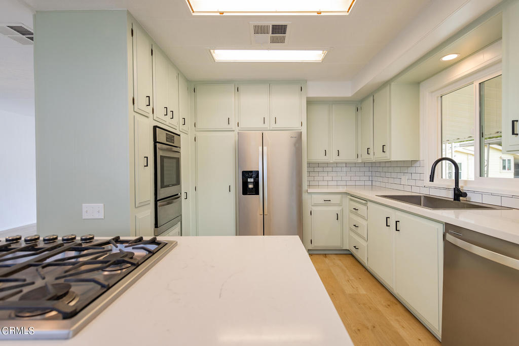 950 Woodland Avenue 17