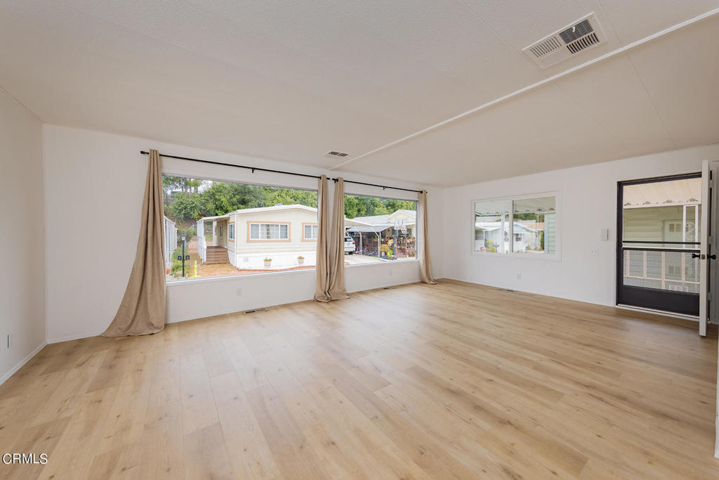 950 Woodland Avenue 17