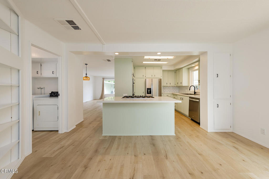 950 Woodland Avenue 17