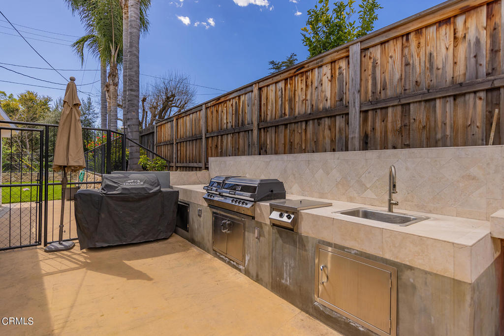 1084 Woodland Avenue
