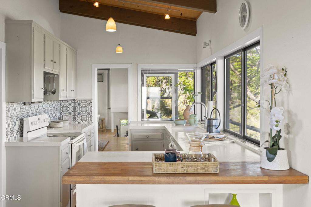 1807 Ladera Road