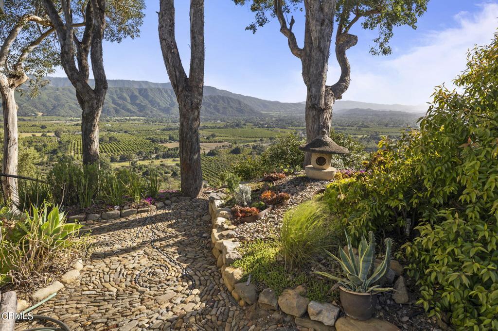 1807 Ladera Road