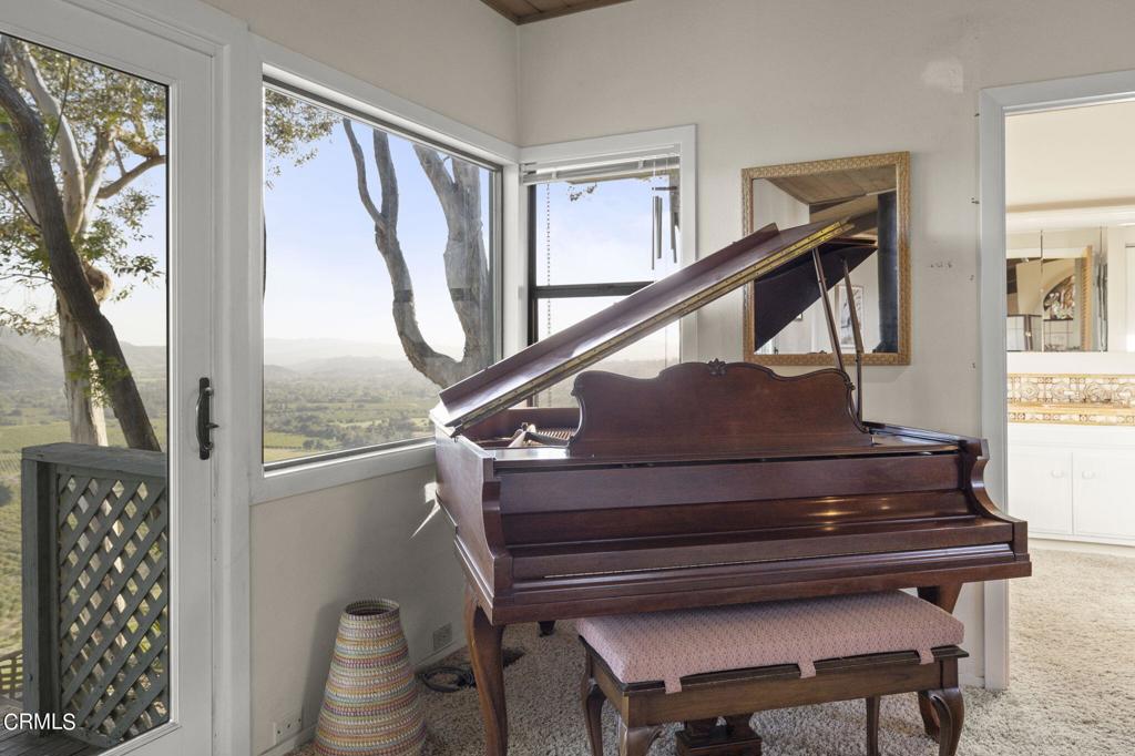 1807 Ladera Road