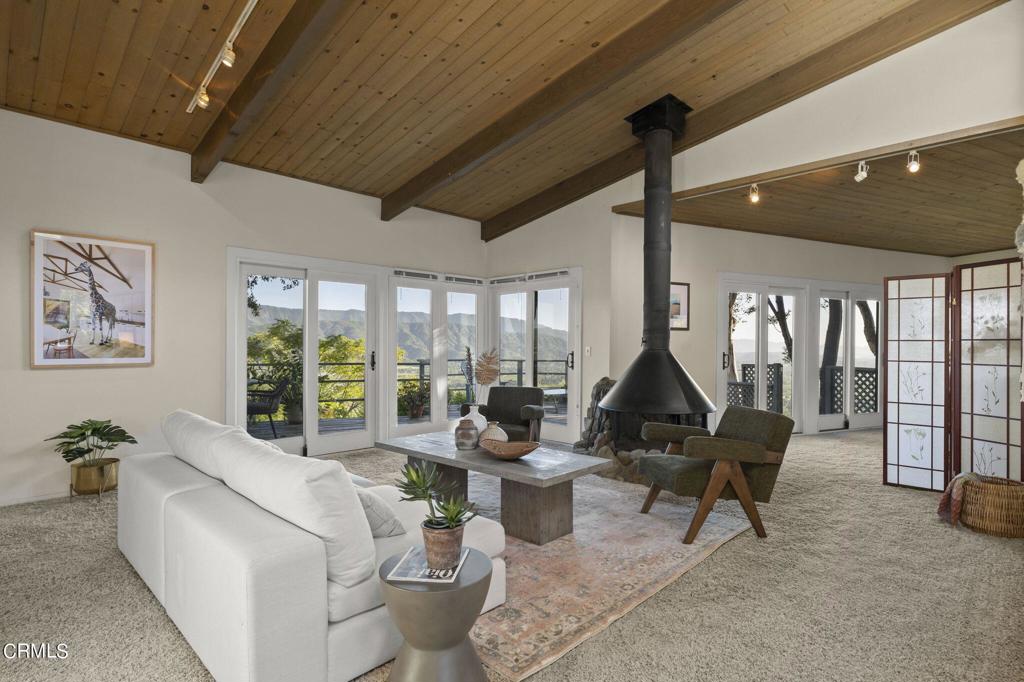 1807 Ladera Road