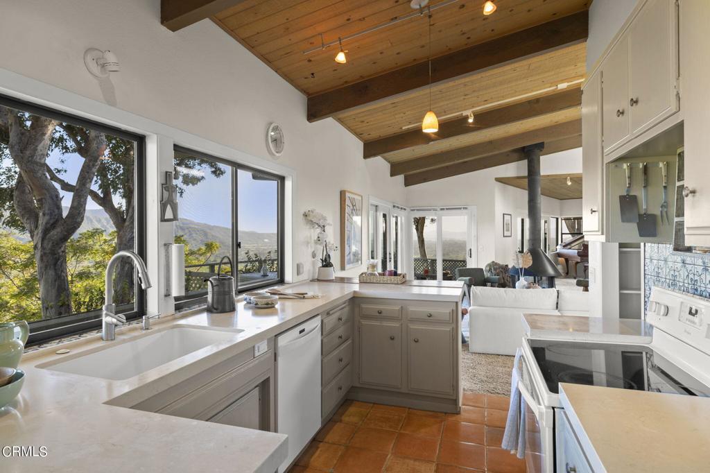 1807 Ladera Road