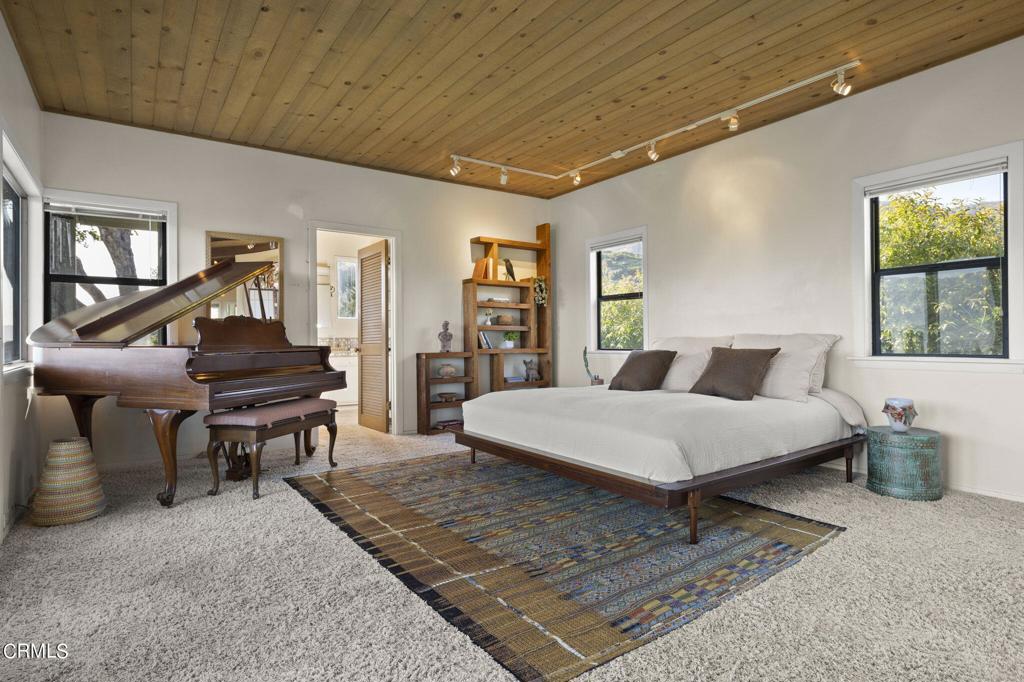 1807 Ladera Road