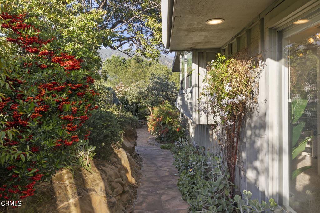 1807 Ladera Road
