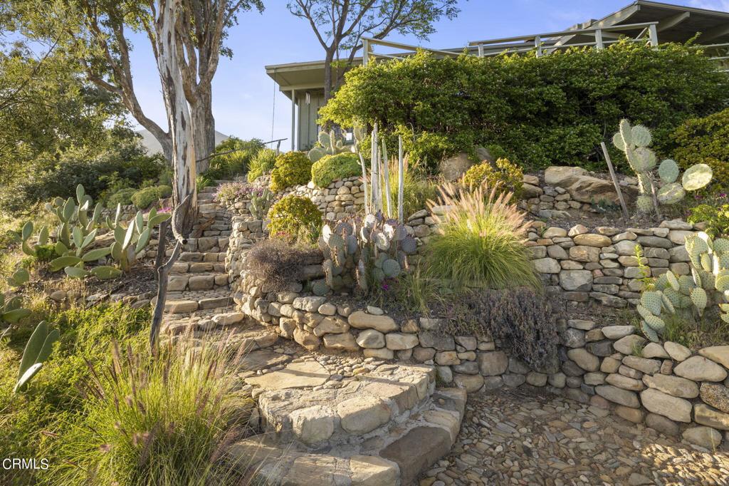 1807 Ladera Road