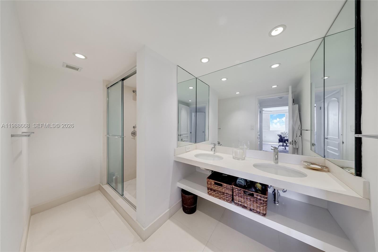 200 Ocean Lane Dr # 1102