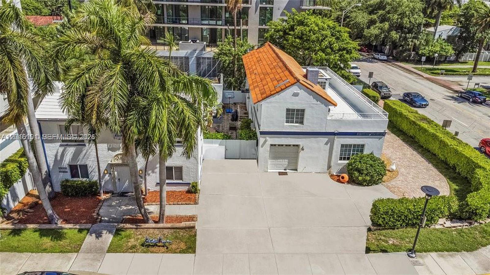 1400 West Ave