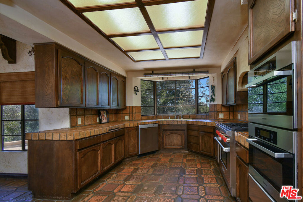 24926 Jim Bridger Road