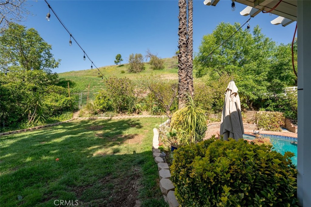 27093 Esward Drive