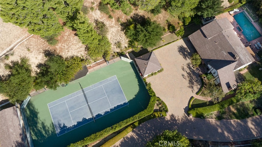 5250 Scott Robertson Road