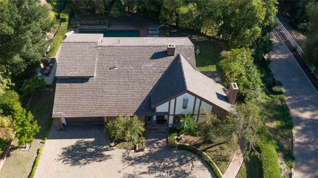 5250 Scott Robertson Road