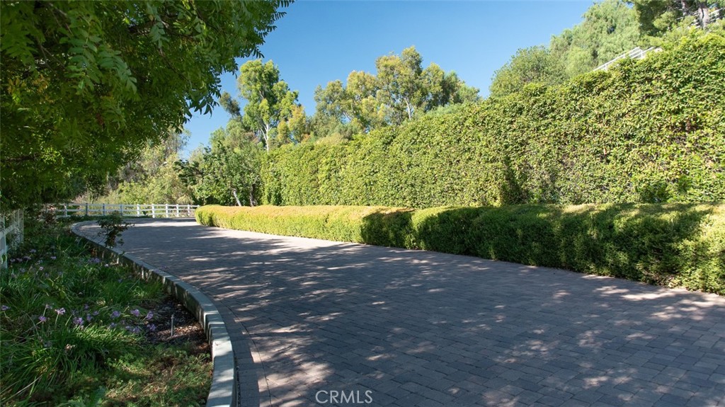 5250 Scott Robertson Road