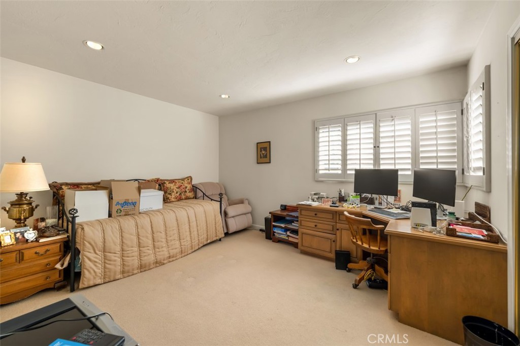 5250 Scott Robertson Road
