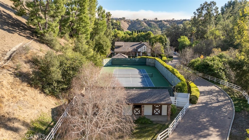 5250 Scott Robertson Road