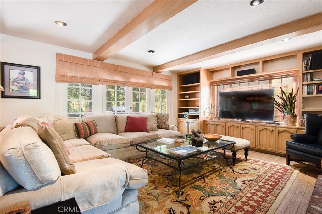 5250 Scott Robertson Road