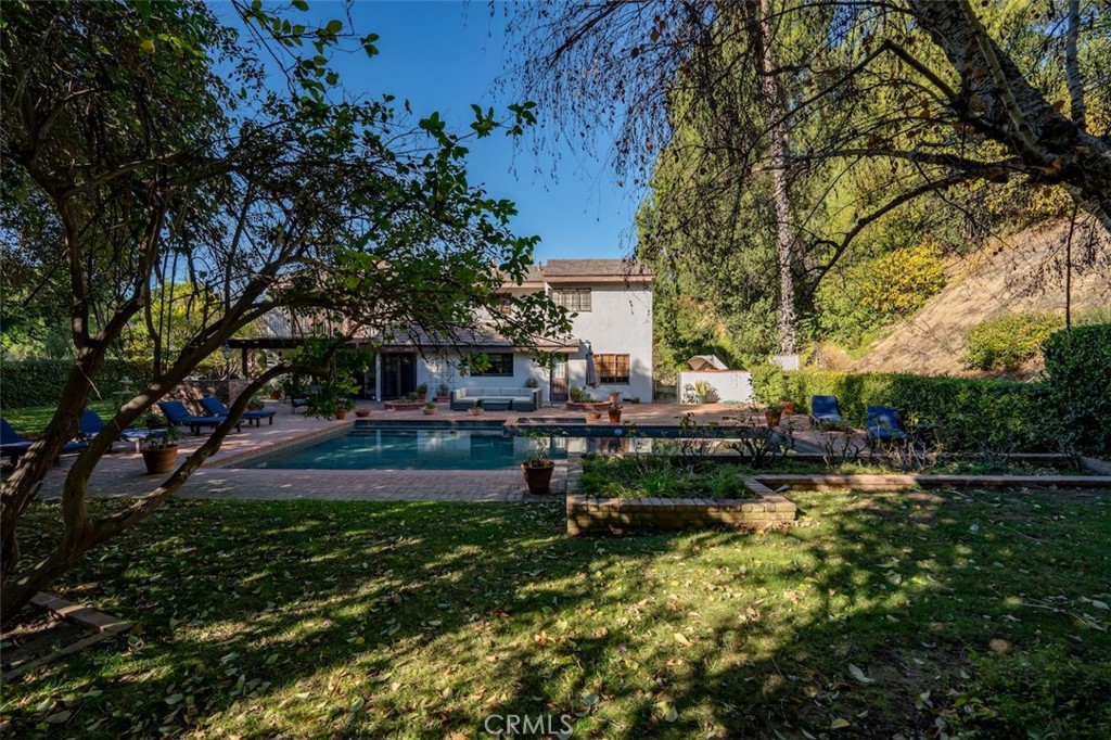 5250 Scott Robertson Road