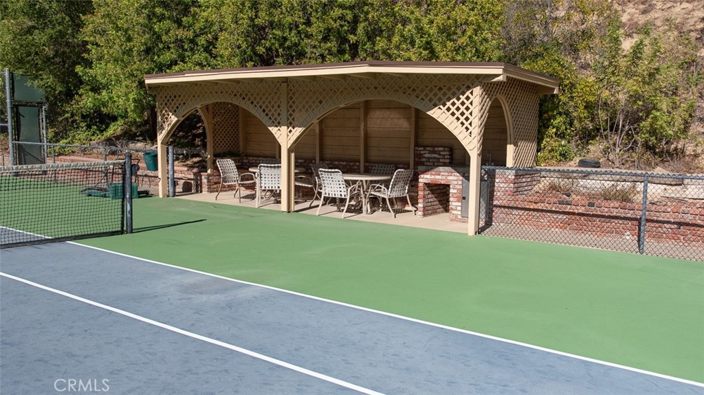 5250 Scott Robertson Road