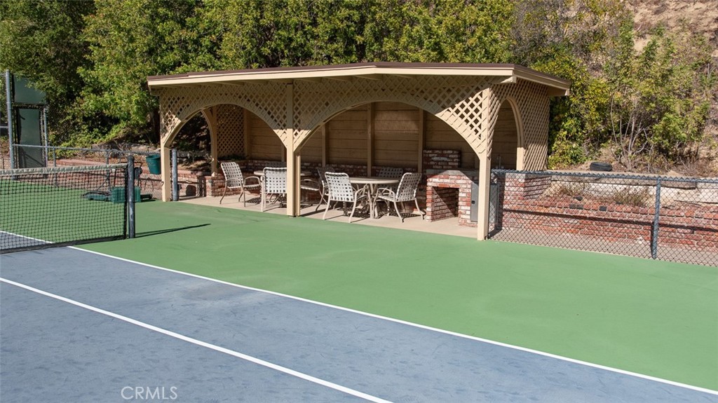 5250 Scott Robertson Road