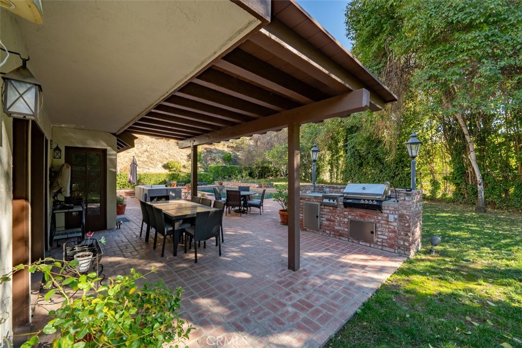 5250 Scott Robertson Road