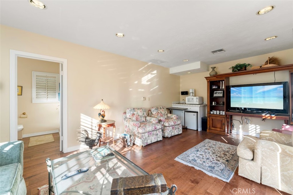 5250 Scott Robertson Road