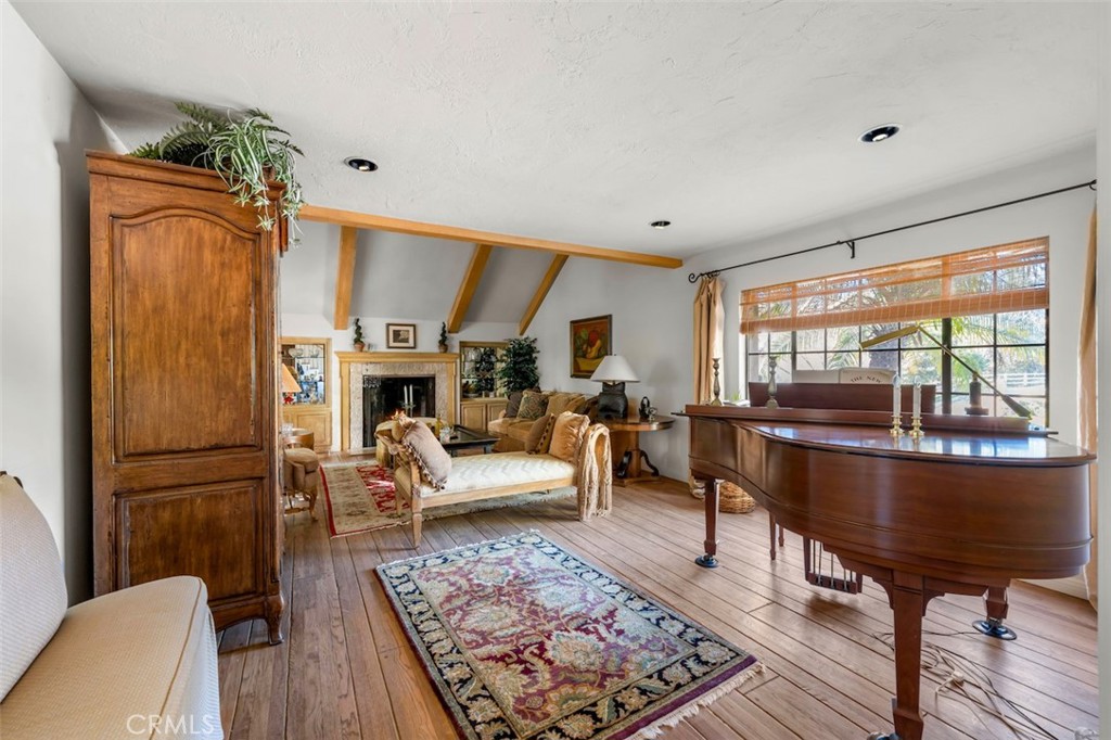 5250 Scott Robertson Road