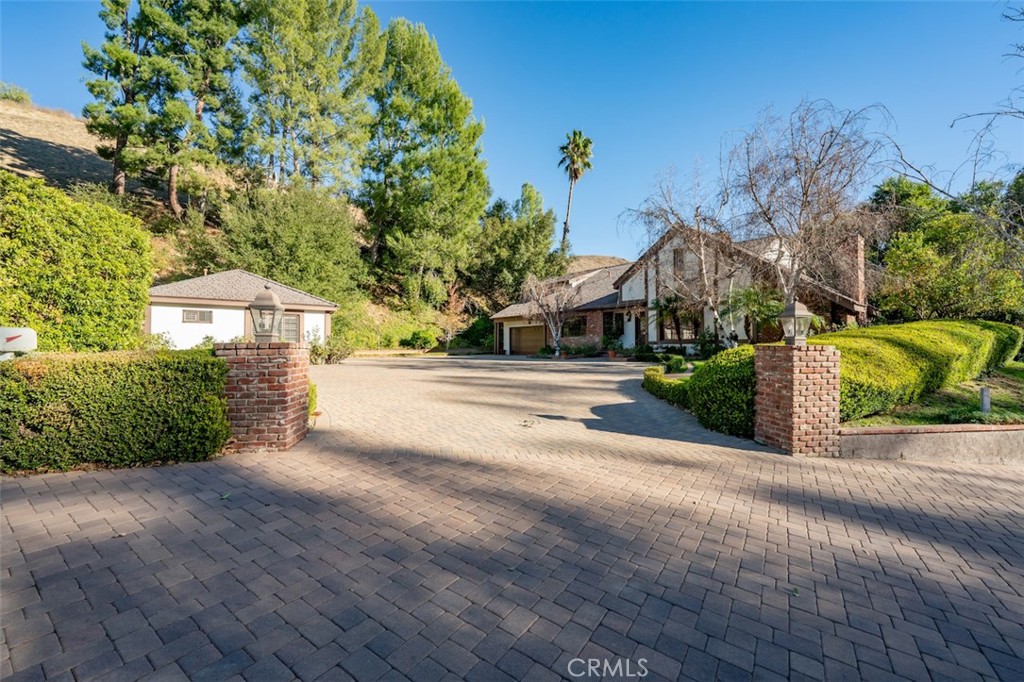 5250 Scott Robertson Road
