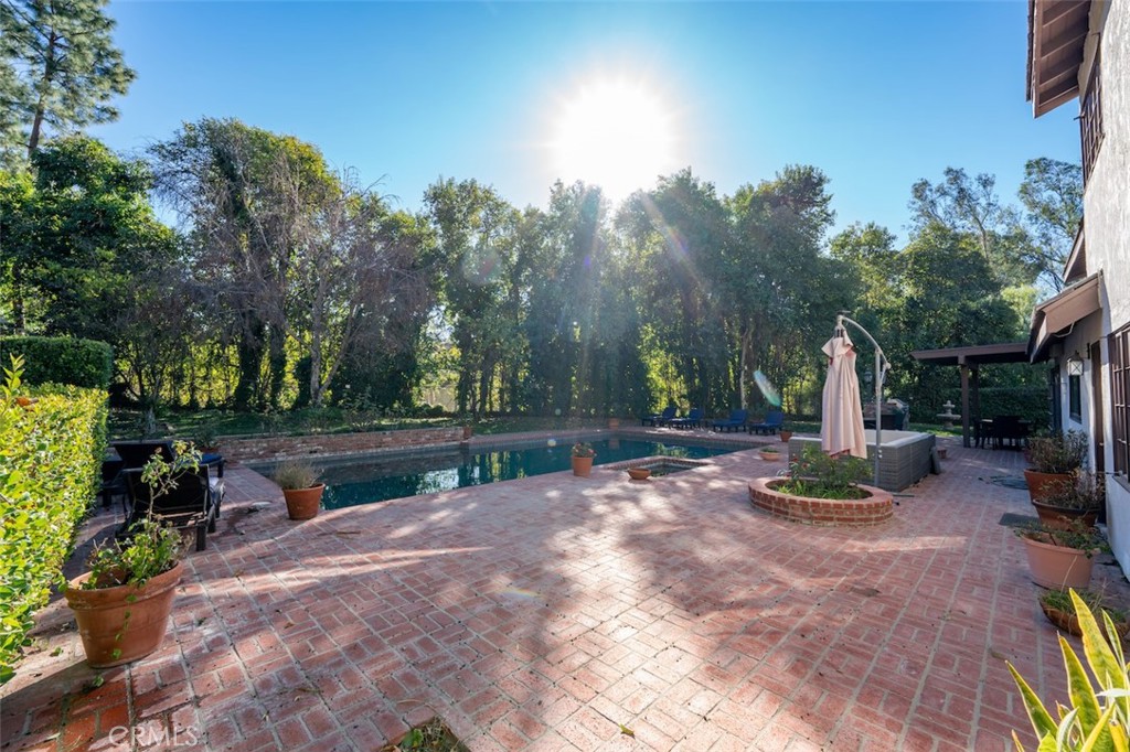 5250 Scott Robertson Road
