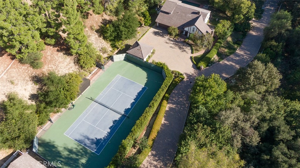 5250 Scott Robertson Road