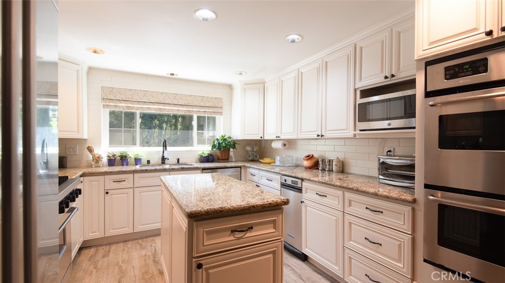 5250 Scott Robertson Road