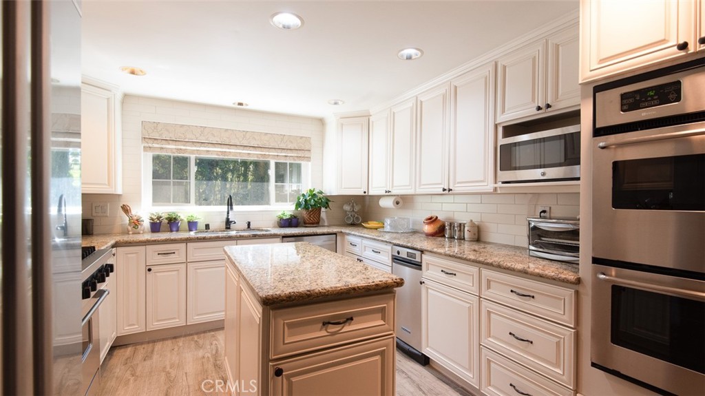 5250 Scott Robertson Road