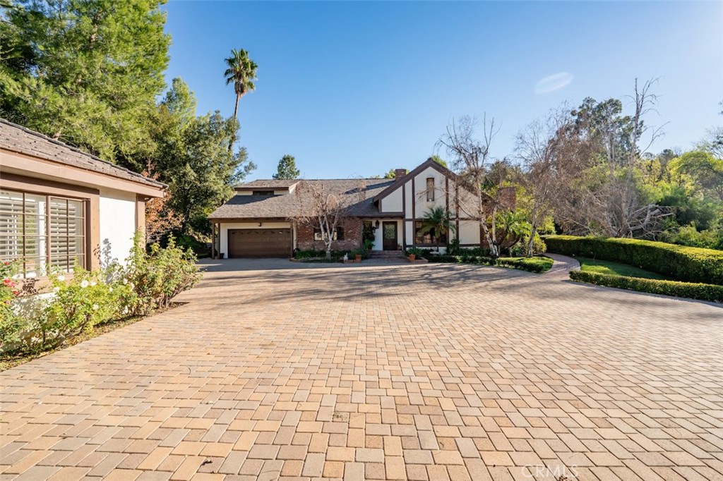 5250 Scott Robertson Road