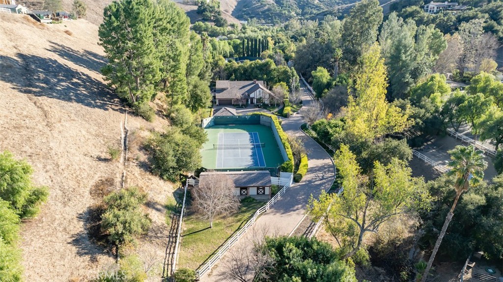5250 Scott Robertson Road