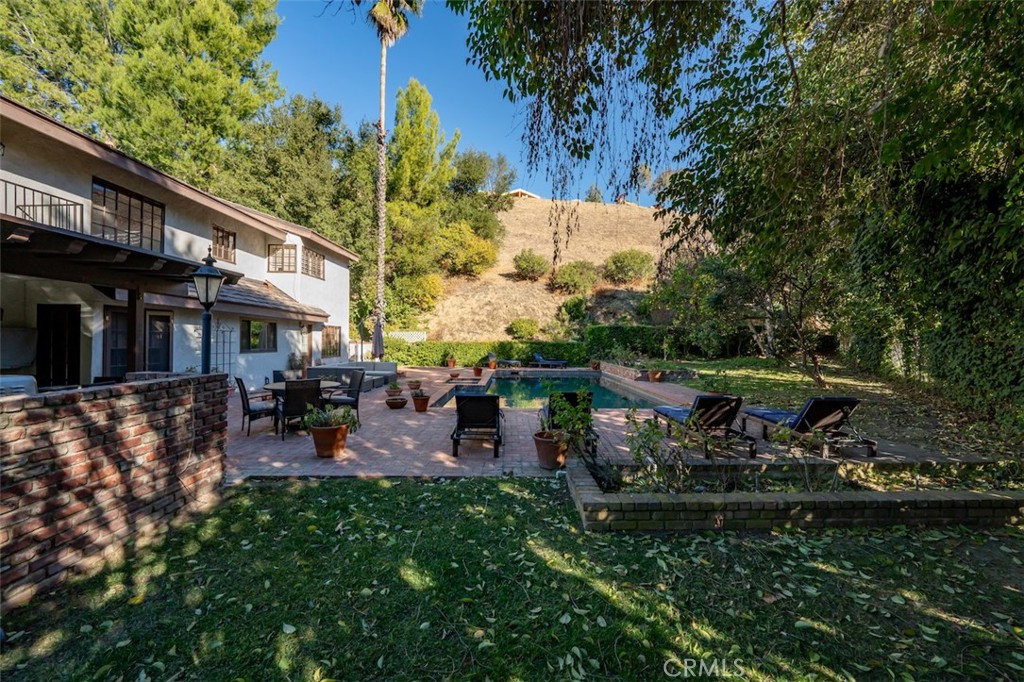 5250 Scott Robertson Road