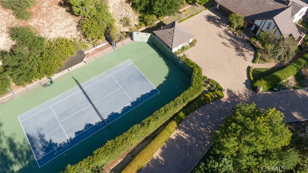 5250 Scott Robertson Road