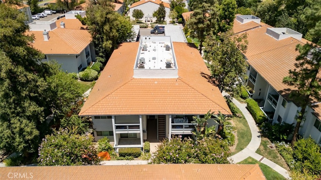 4642 Park Granada