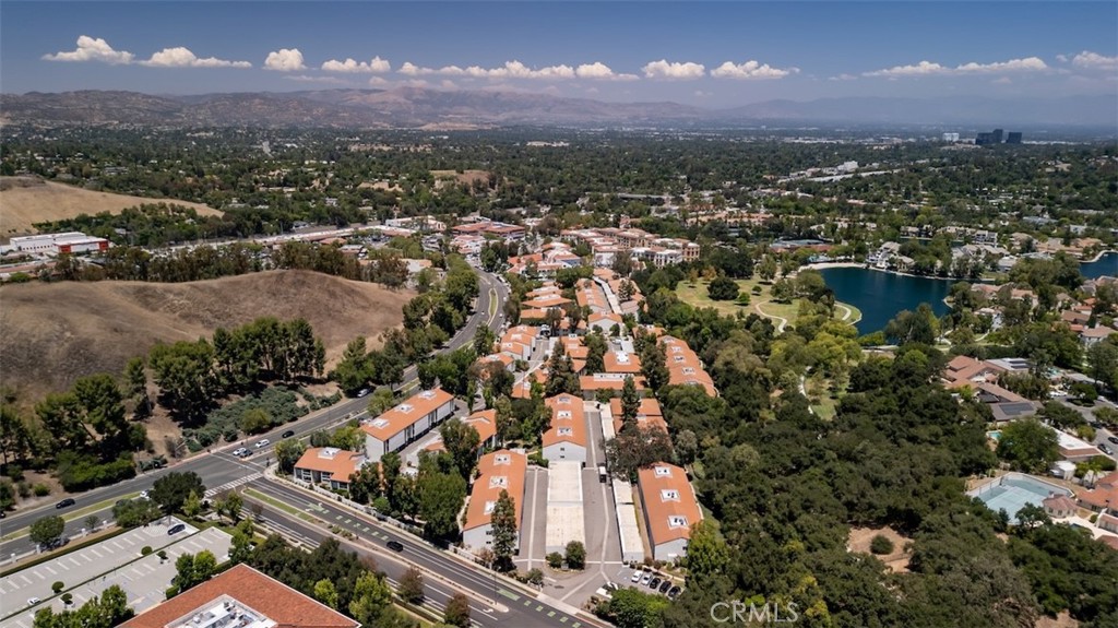 4642 Park Granada