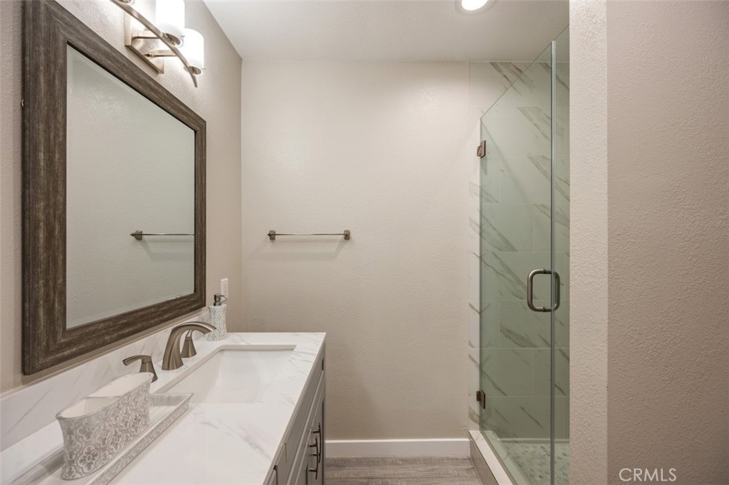4642 Park Granada