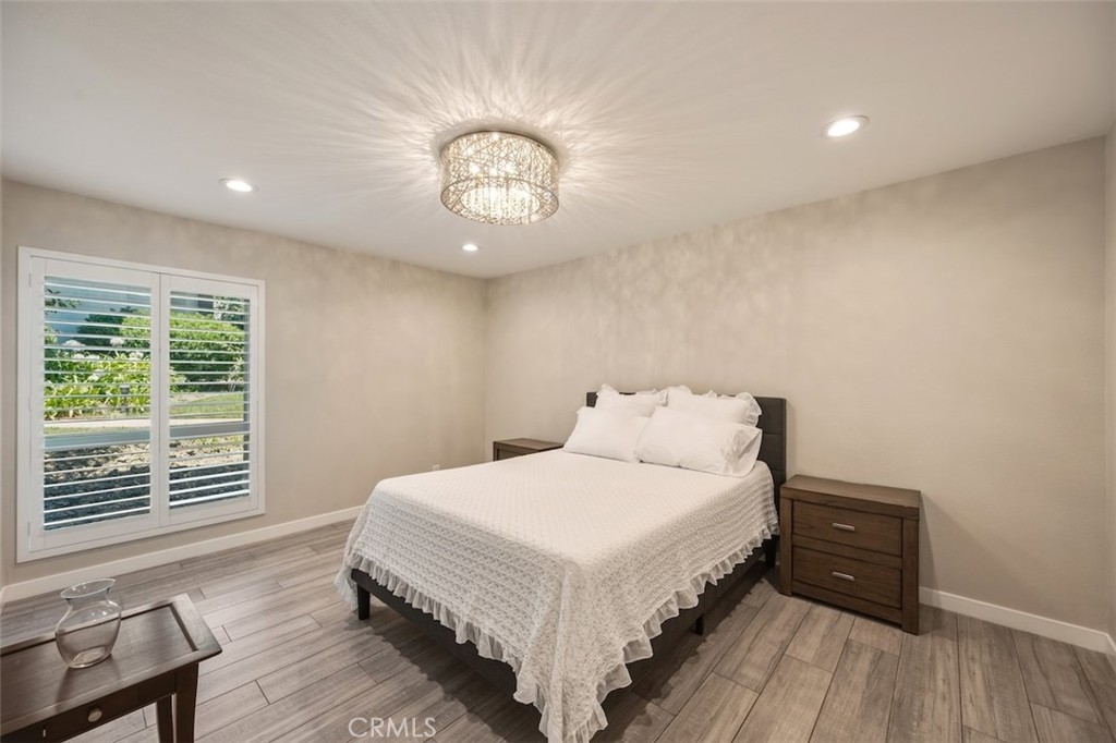 4642 Park Granada