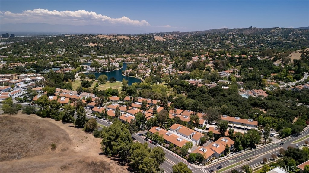 4642 Park Granada
