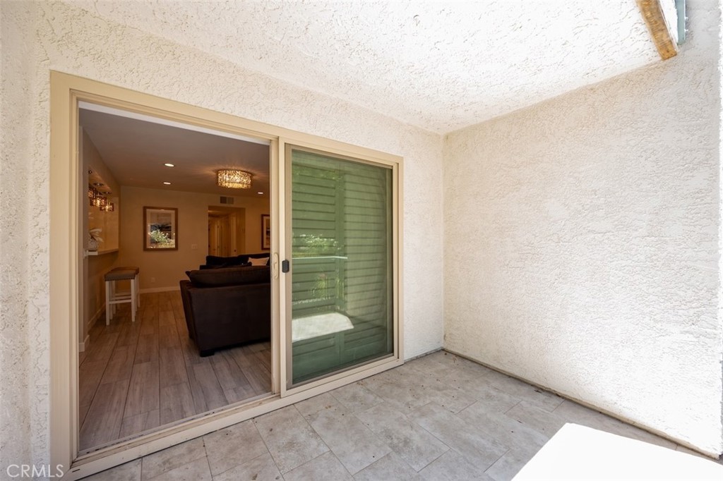 4642 Park Granada