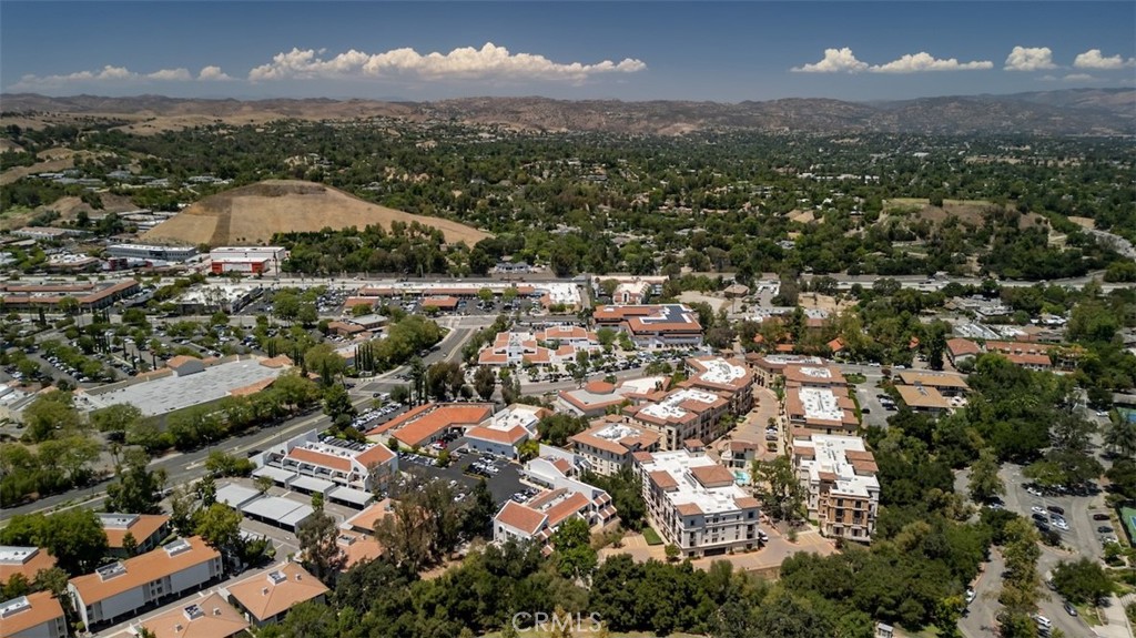 4642 Park Granada
