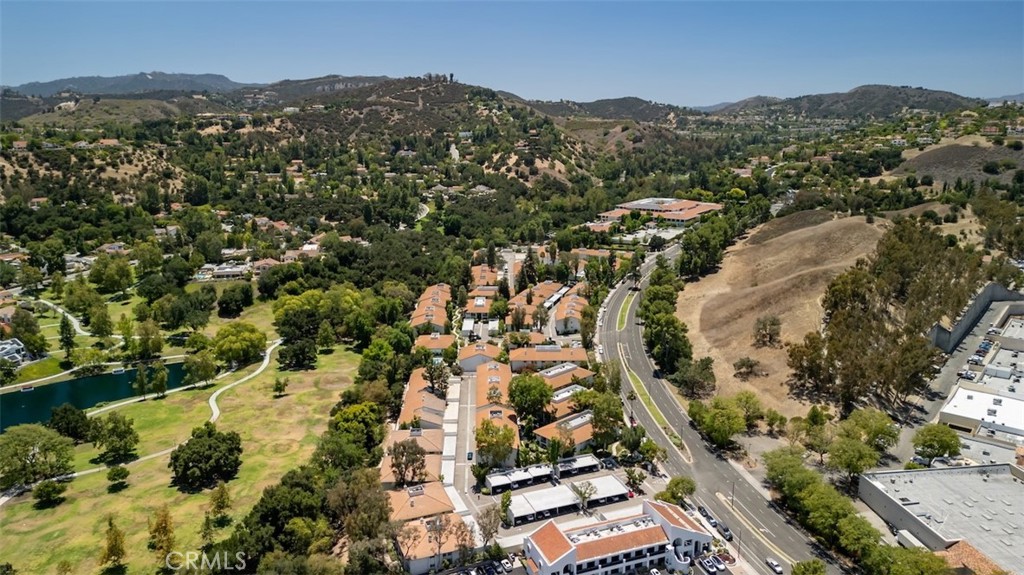 4642 Park Granada