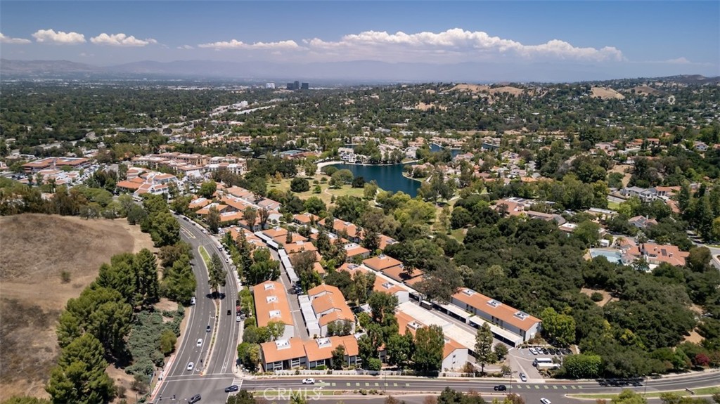 4642 Park Granada
