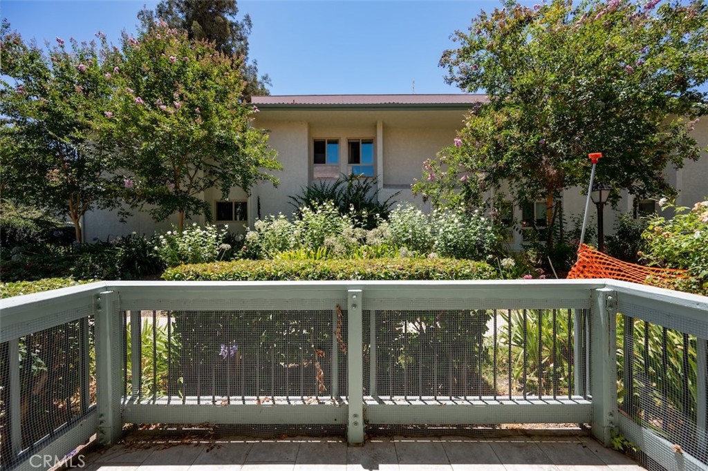 4642 Park Granada