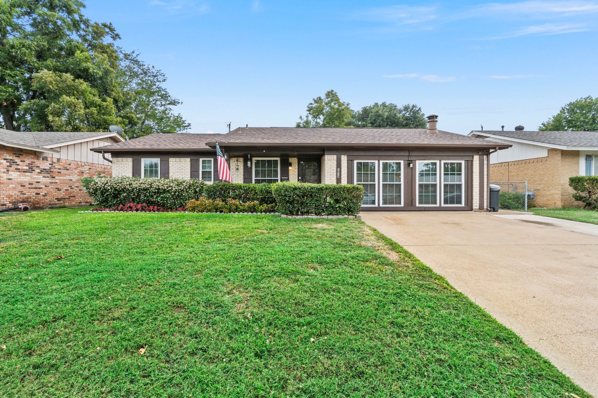 2016 Meadow Lark Lane