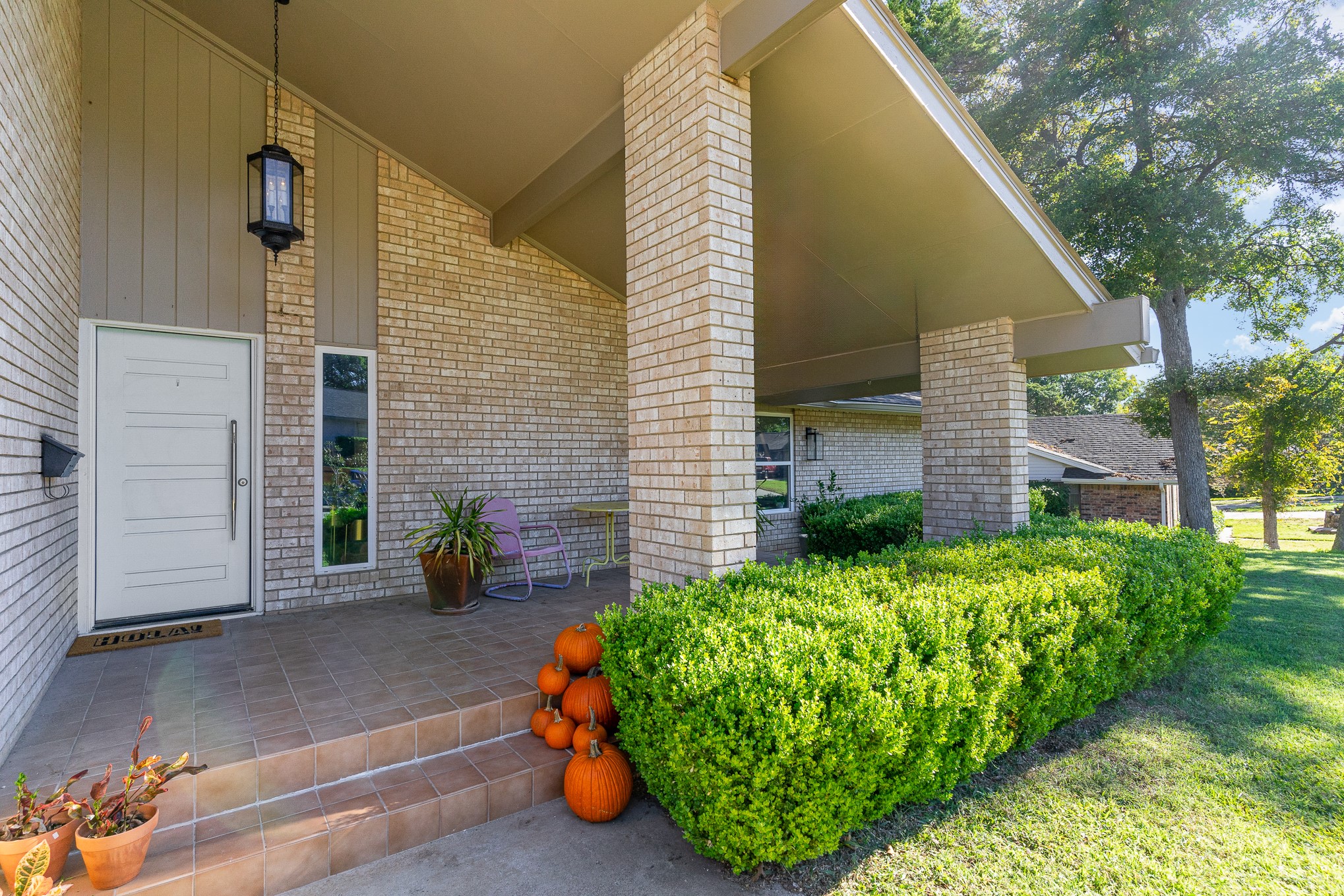 402 Willowbrook Drive